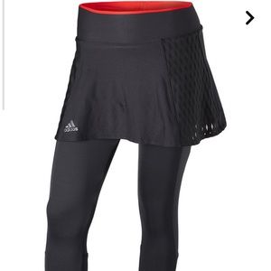 ⭐️🦋adidas Women's Fall Barricade Skirt Legging